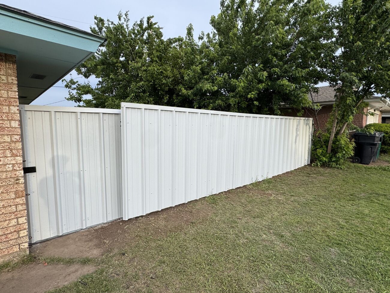 White vinyl privacy fence by SWY Fencing
